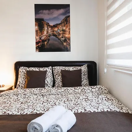 Apartmani Centar Lux New Zrenjanin Exterior photo